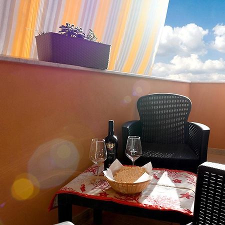 Apartament Kris87 A 5 Minuti Dal Porto Alghero Zewnętrze zdjęcie